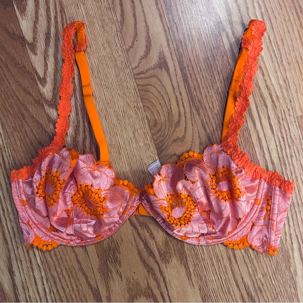 NWOT Savage X Fenty Sherbert Flower Lace Bra Size 36 D Underwire Sexy